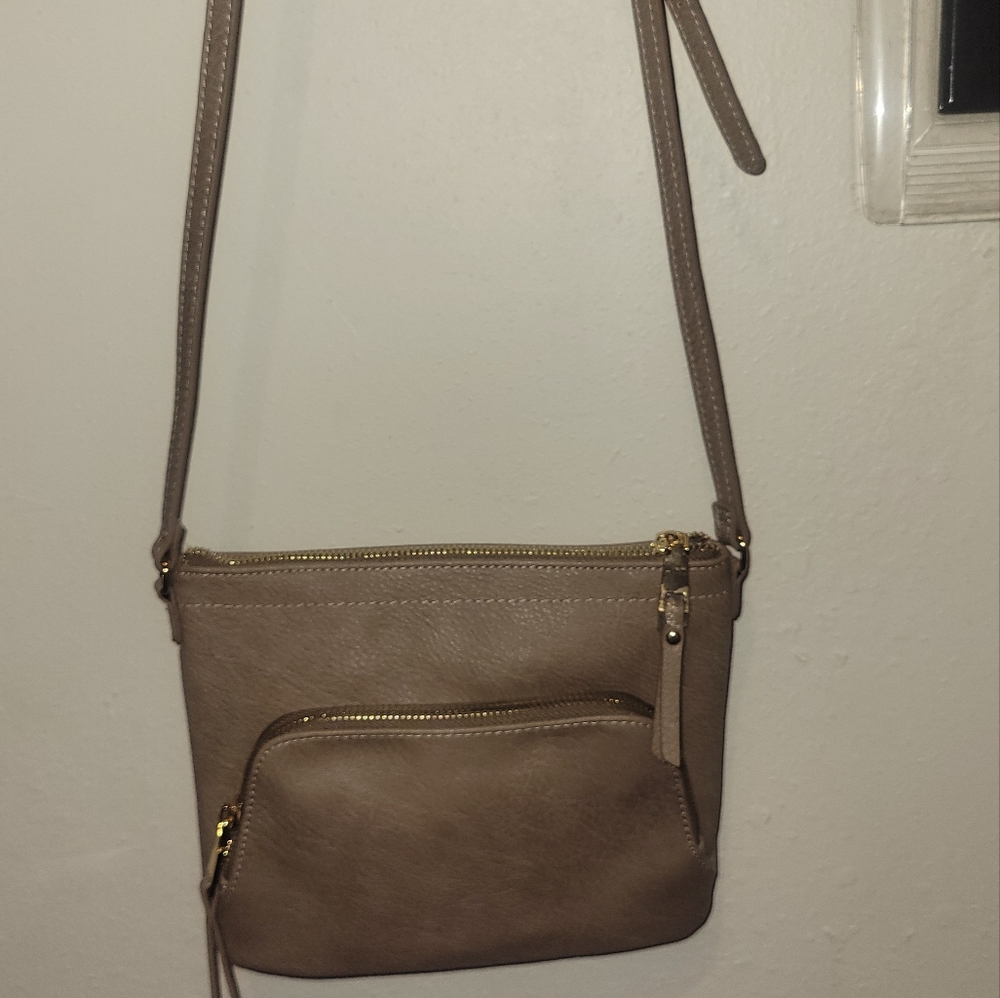Miztique multi compartment crossbody bag
